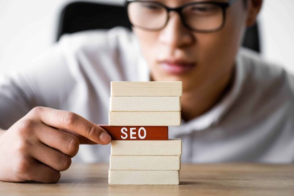 Quelles compétences disposent un expert SEO ?
