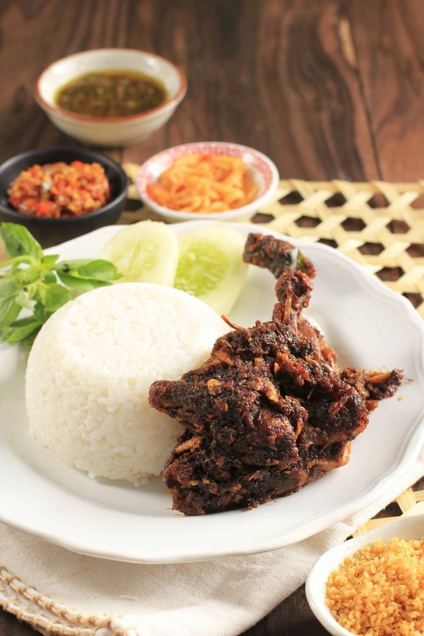 Maîtriser l'appeau canard : techniques et astuces pour le chasseur averti