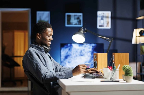 Sweat Dragon Ball Z : quel est le meilleur tissu?